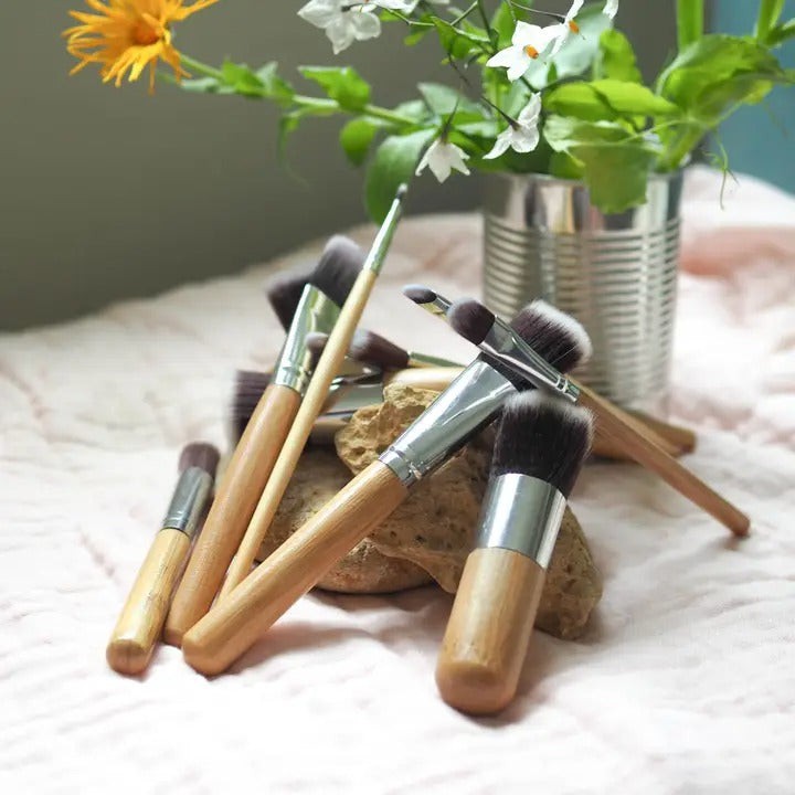 Bamboo makeup brush set – view 2