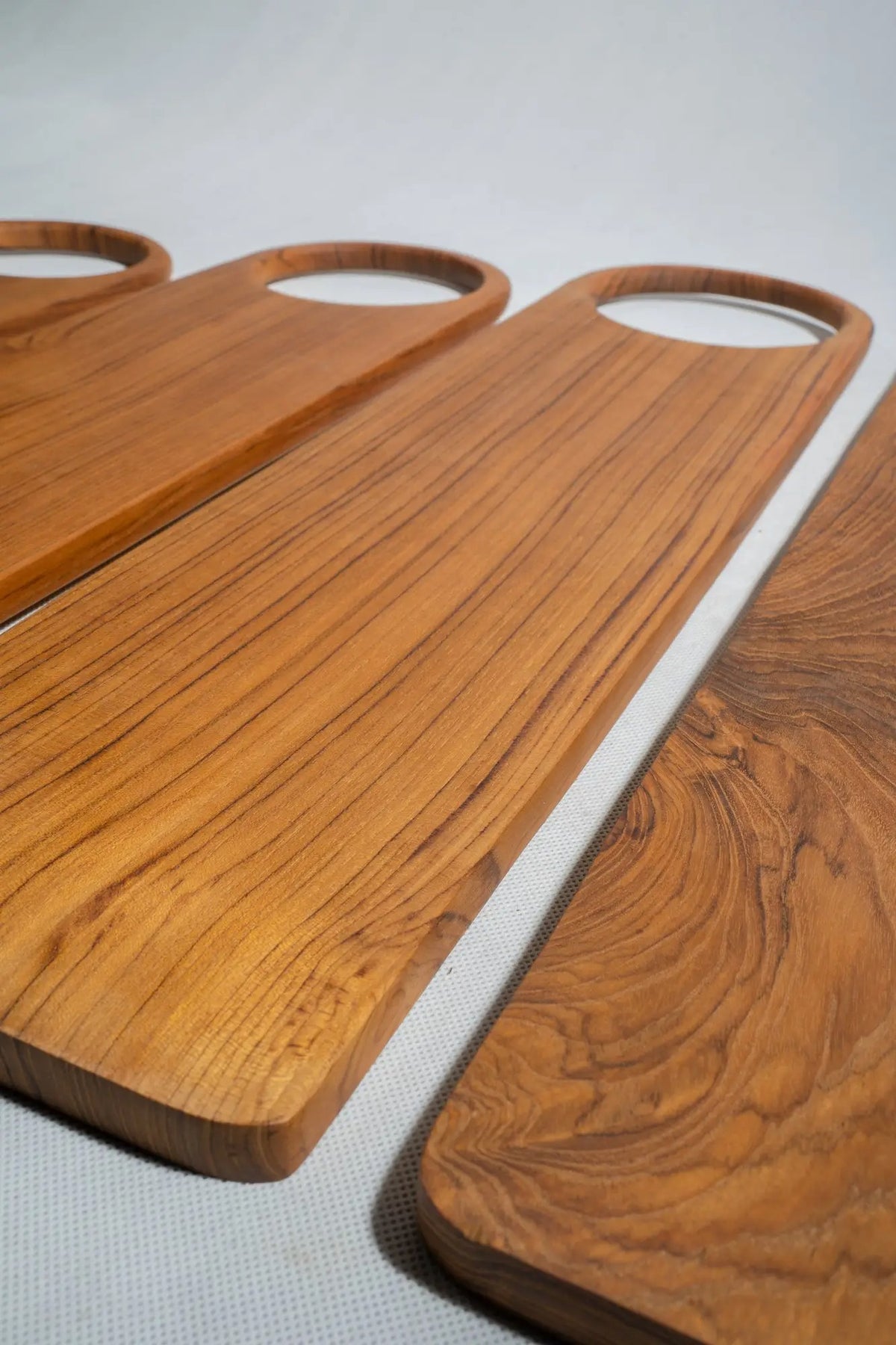 Teak serving board with handle – view 19