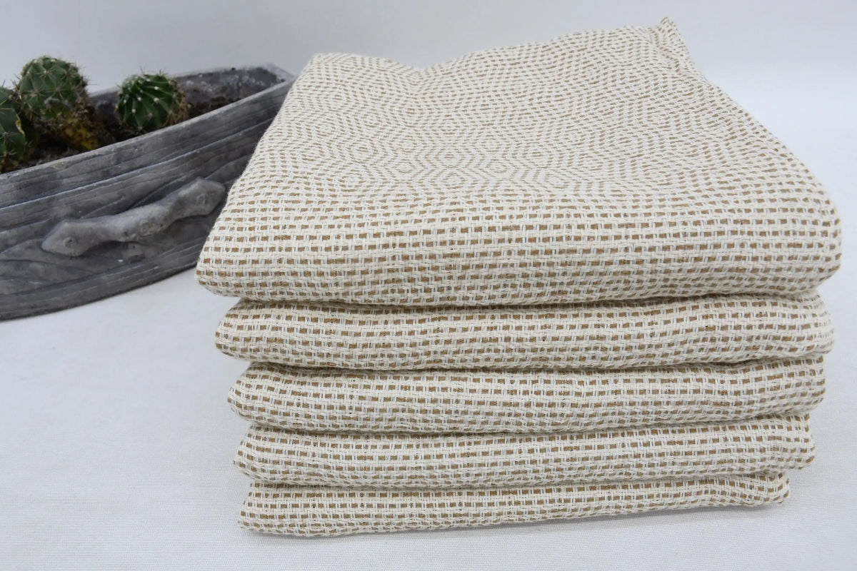 Light brown hand and kitchen towel – view 3