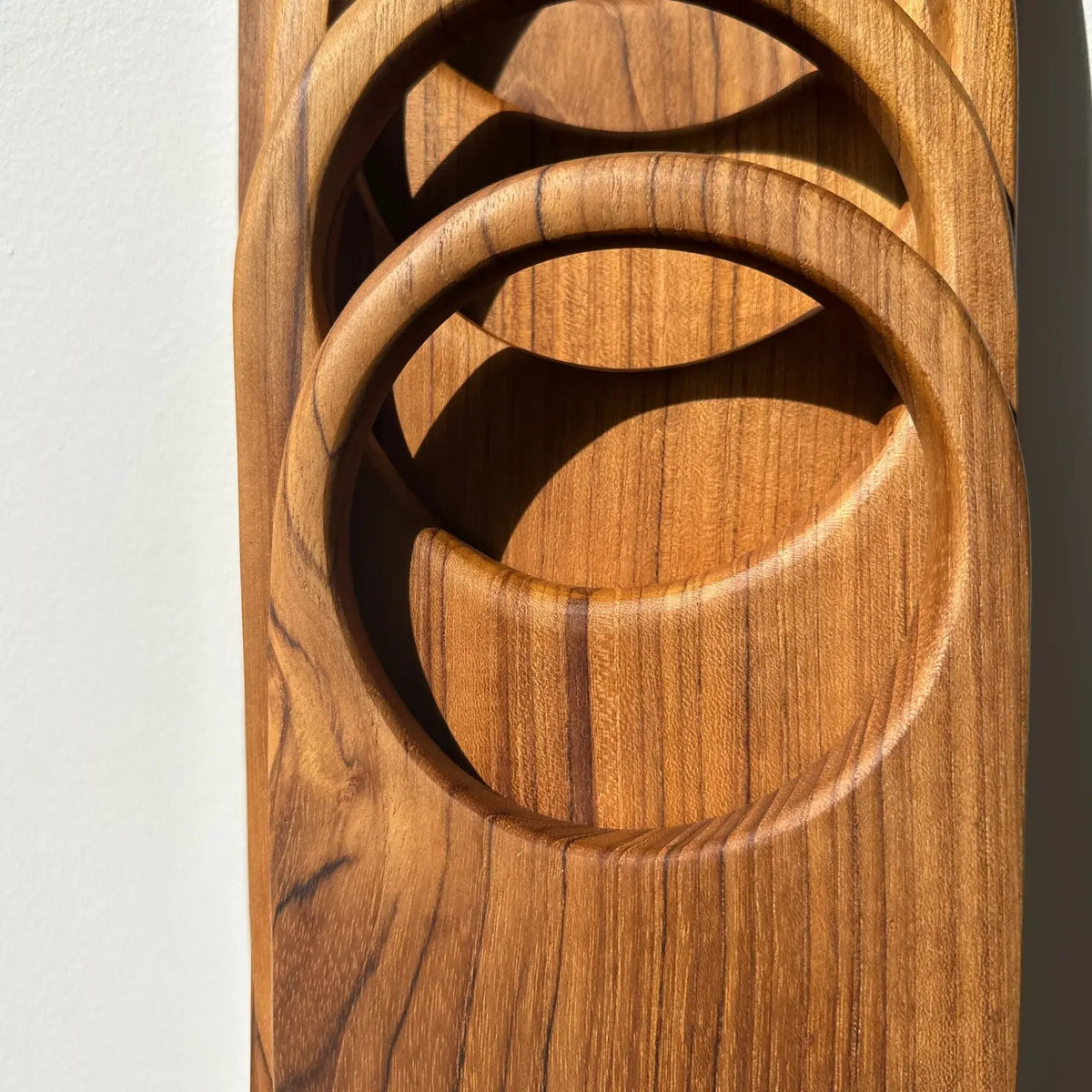 Teak serving board with handle – view 8